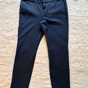 Old Navy Dixie “Never Fade” Ankle black pants size 14